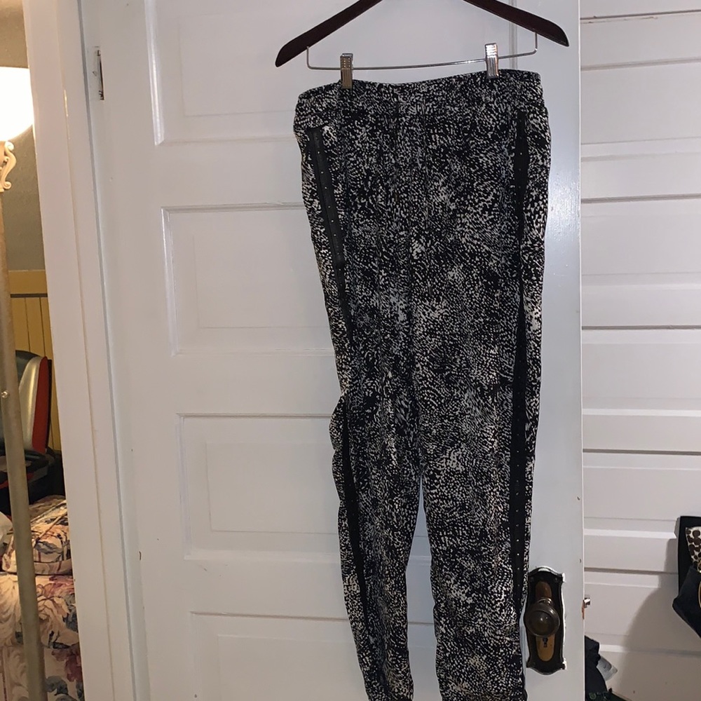 Really beautiful slinky pull on pants